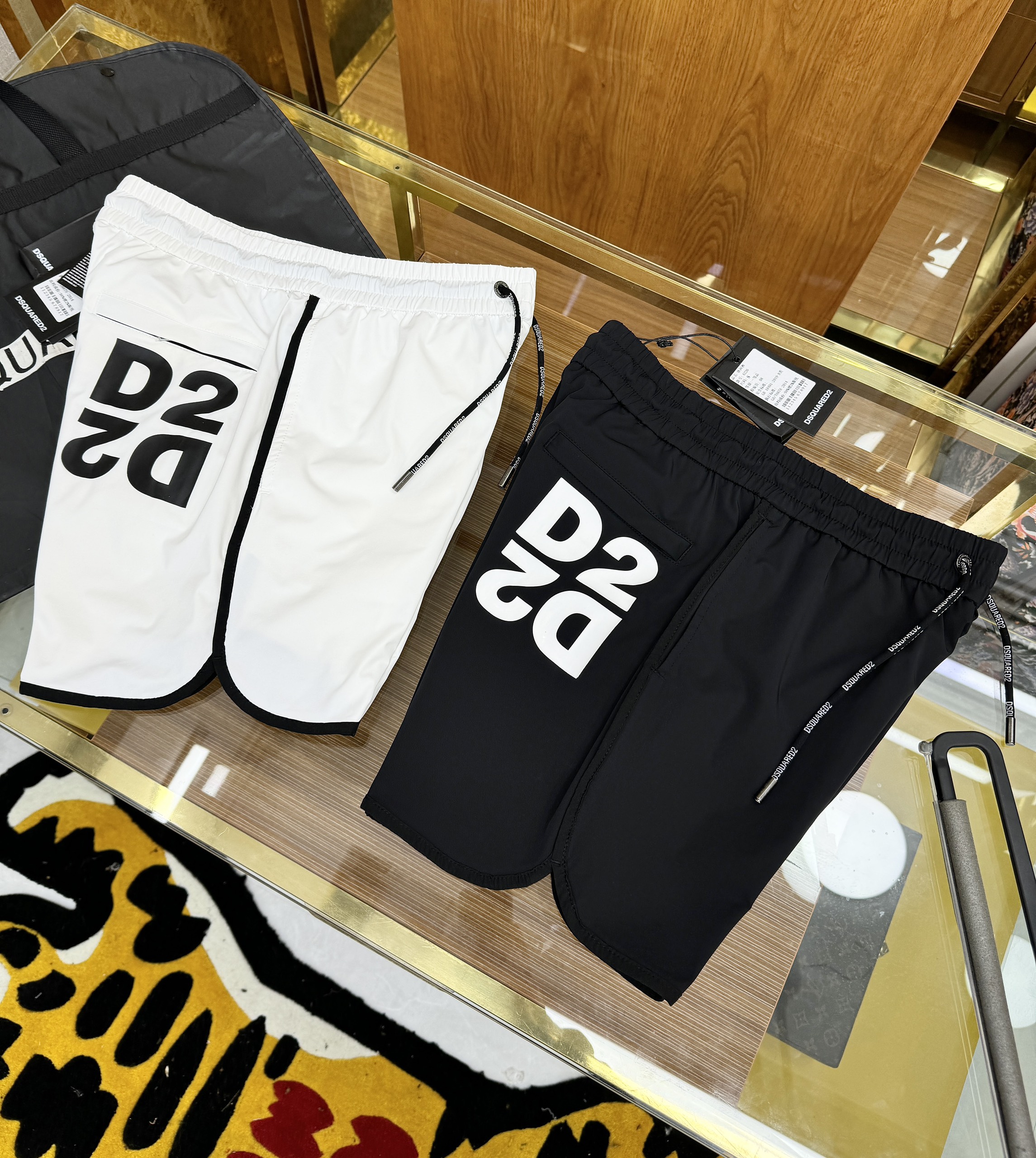 Quần short gió Dsquared2 DSQ2 logo D2 túi sau Like Auth 1-1 on web CD